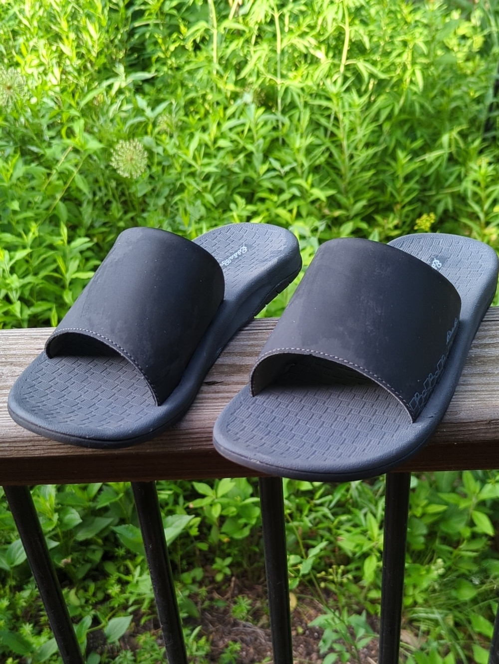Eddie Bauer Black Slip-On Slide Sandals